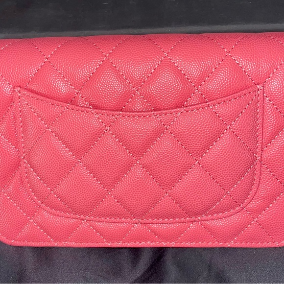 Source Unknown Handbags - Chic Quilted Pink Leather Clutch